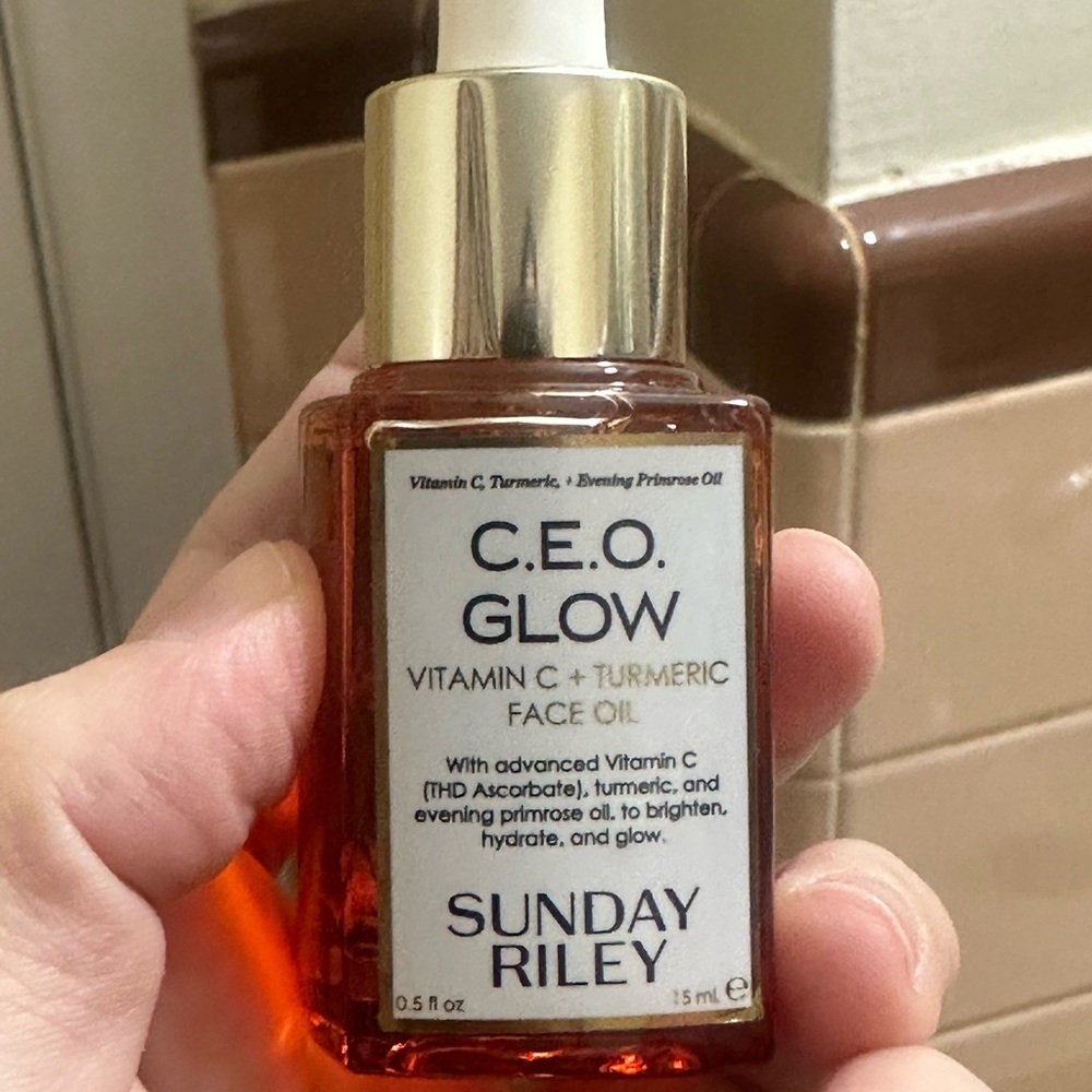 Sunday Riley C.E.O Glow Vitamin C + Turmeric Face Oil